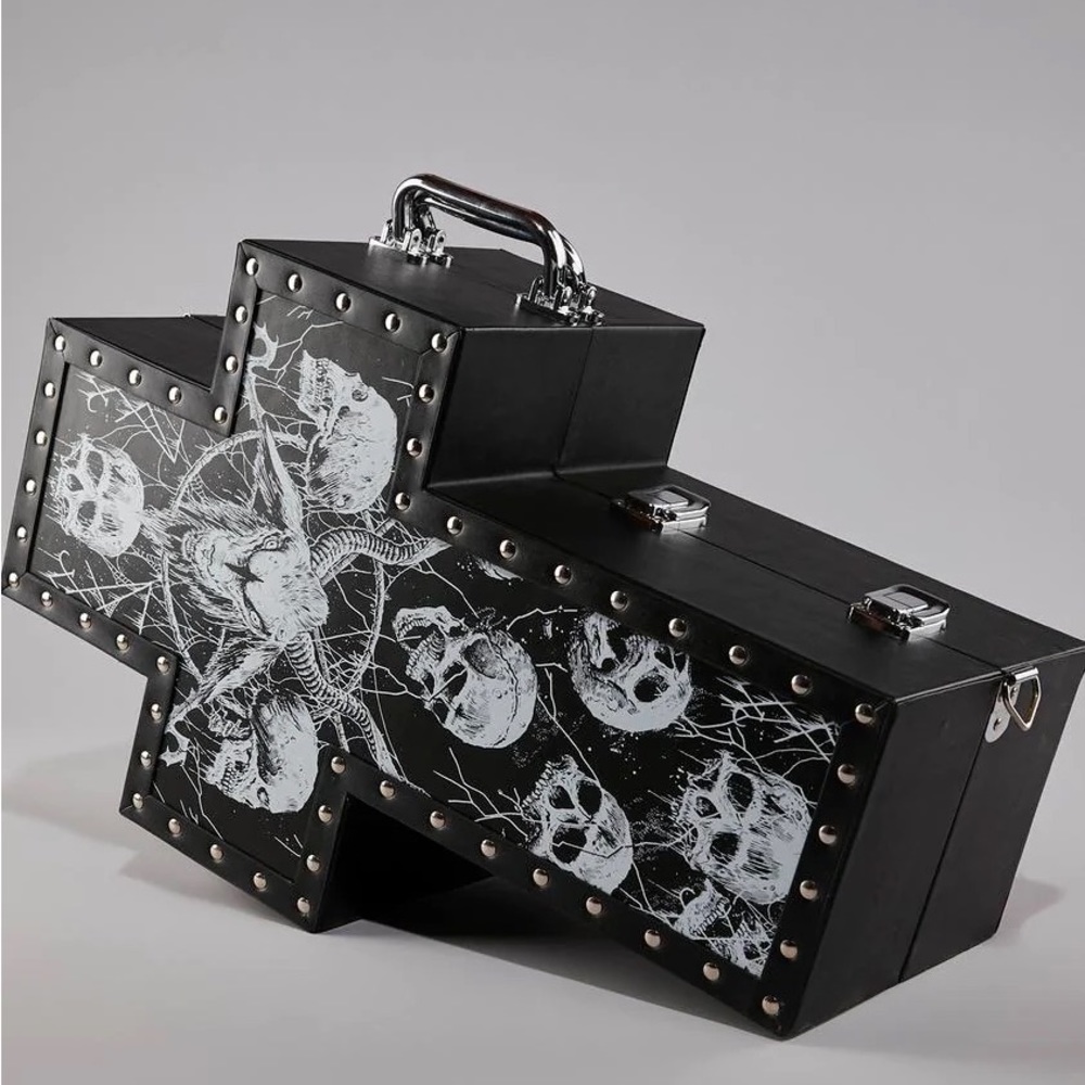 cross-shaped bag